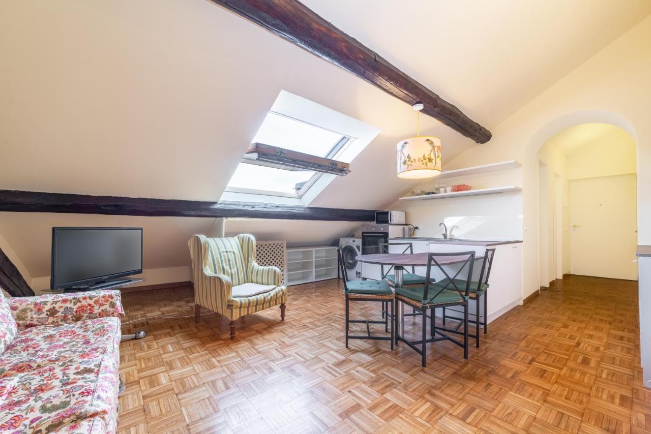 Brera - Sella Charme Apartment Castle View มิลาน ภายนอก รูปภาพ